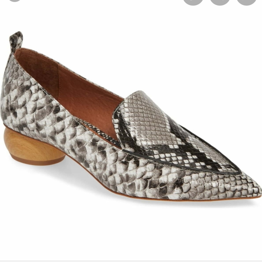 NWB Jeffrey Campbell Viona Pointed Toe Loafer Sz 8